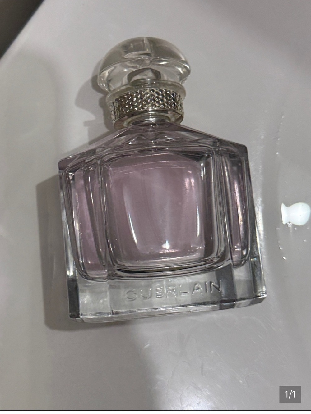 GUERLAIN Clear Glass Bottle with Soft Pink Fragrance - Picture 3 of 4